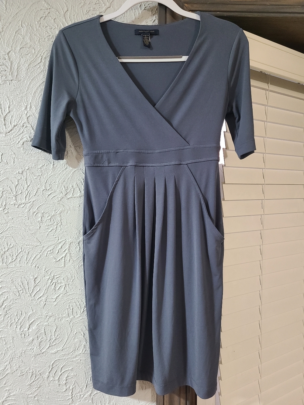 Banana Republic Vneck Wrap-Style Slate Blue/Gray Womens Dress w/ POCKETS